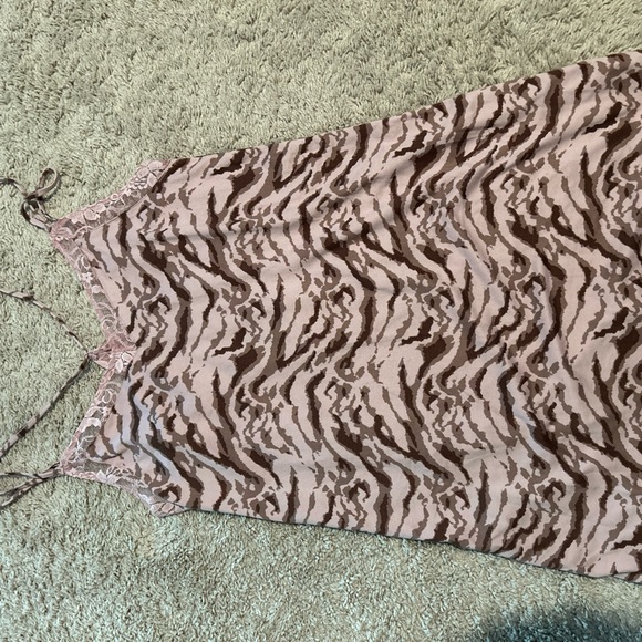 Vince Camuto nighty 🎀 - Picture 3 of 6